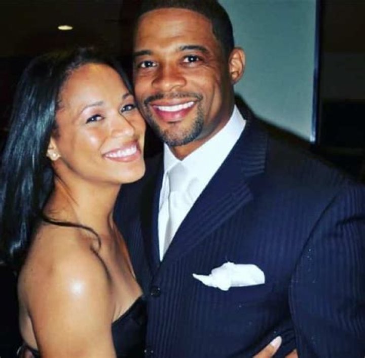 Emmy award nominated journalist, Shon Gables is Happily Married to her Husband Anthony Robinson!