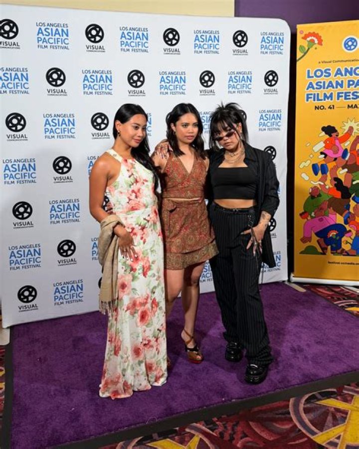 Let's Discover Louriza Tronco Married Life & Bio